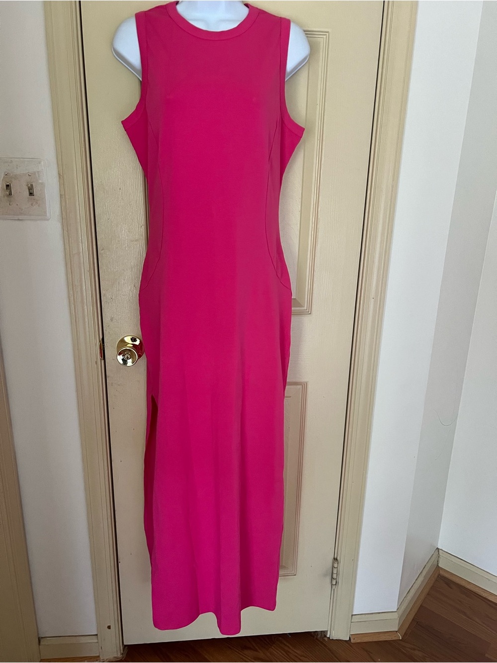 Amazon Sleeveless Fuchsia Maxi Dress